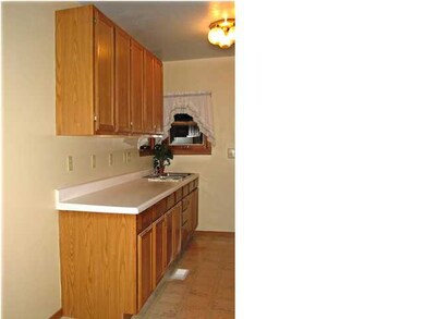 KITCHEN - New Oak Cabinetry!