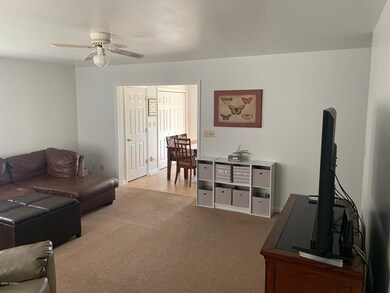 Cottontail Liv Rm