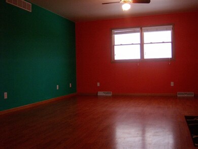 107 Taylor Ct, Potosi, WI 53820 - photo 6