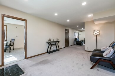 4518 Hirschberg Ave, Schiller Park, IL 60176 - photo 6