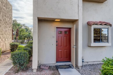 6-100311774-03 Exterior Front Entry 5