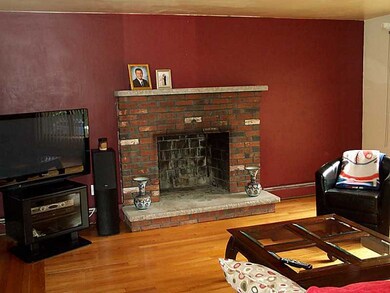 32 Roger Williams Dr, Greenville, RI 02828 - photo 4