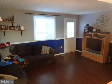 6015 Rowanberry Dr, Elkridge, MD 21075 - photo 5