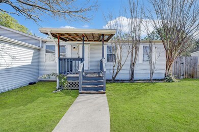 10902 Pine Desert Ln, Houston, TX 77088 - photo 5