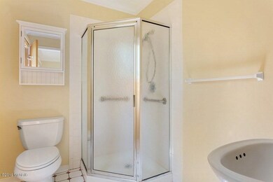 06_1212DetroitStreet_13_MasterBathroom_L