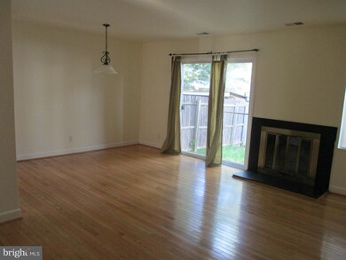 17468 Hoskinson Rd, Poolesville, MD 20837 - photo 6