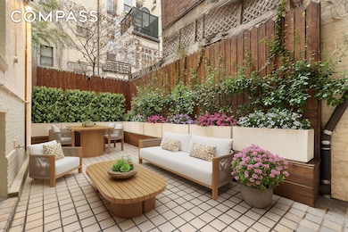 16 E 77th St, New York, NY 10075 - photo 2