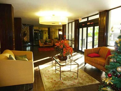 13951 Kendale Lakes Cir unit 309A, Miami, FL 33183 - photo 4