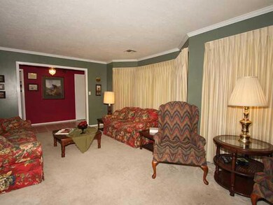 12017 Camelot Ct, Oklahoma City, OK 73120 - photo 5