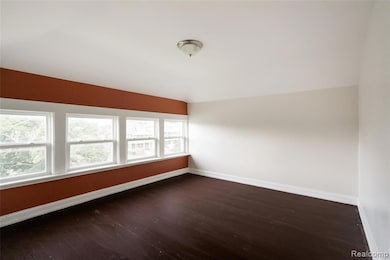 2202 Lothrop St, Detroit, MI 48206 - photo 2