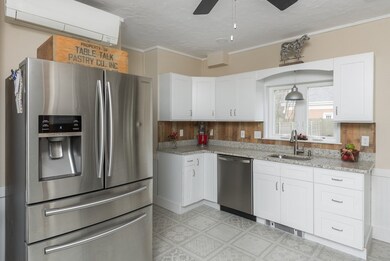 33 Middle St, East Weymouth, MA 02189 - photo 7