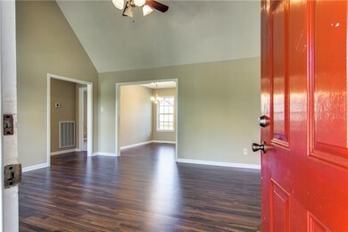 319 Shelby Cir, Shelbyville, TN 37160 - photo 3