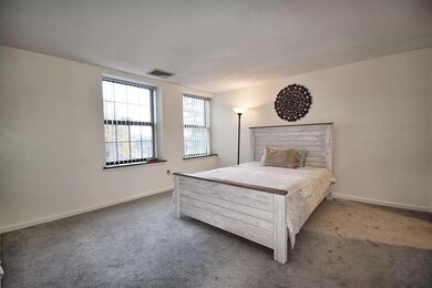 325 Plantation St unit 213, Worcester, MA 01604 - photo 4