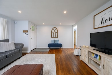 27 Chestnut Rd, Pembroke, MA 02359 - photo 7