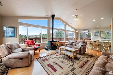 635 N Cougar Ln, Apple Valley, UT 84737 - photo 3