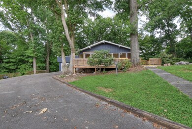 2101 Edgehill Cir, Johnson City, TN 37601 - photo 4