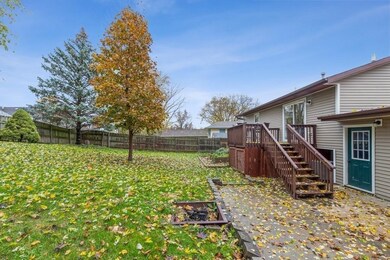 4106 Lamphere Ct, Davenport, IA 52806 - photo 2