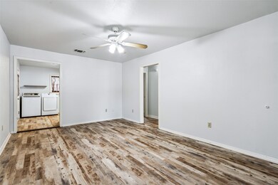 1220 W Water St, Weatherford, TX 76086 - photo 3