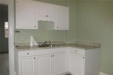 Another pic, kitchen