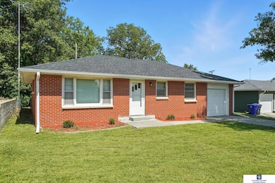 112 Spruce St, Ceresco, NE 68017 - photo 2