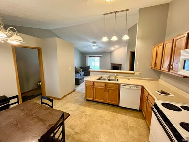 2317 Hopkins Dr unit 23, West Lafayette, IN 47906 - photo 7