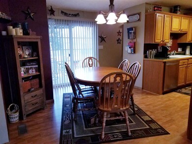 2812 Hoover Rd, North Platte, NE 69101 - photo 2