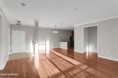 325 Regency Place unit 325, Woodbridge, NJ 07095 - photo 6