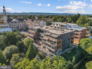 210 E 2nd St unit 402, Frederick, MD 21701 - photo 2