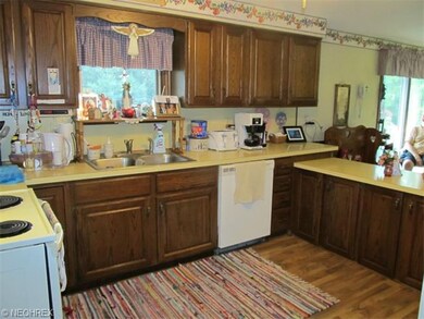 Additional view of kitchen