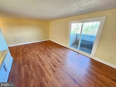 19617 Gunners Branch Rd unit L, Germantown, MD 20876 - photo 3