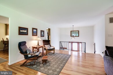 6228 Oak Hill Dr, Sykesville, MD 21784 - photo 5