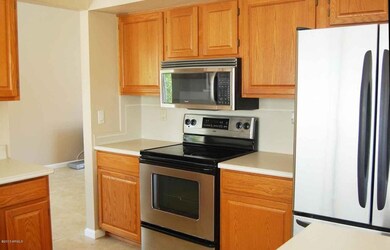 Kitchen Stove & Mircowave