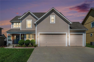 922 Southfork St, Lansing, KS 66043 - photo 3