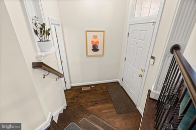 4078 Walnut Cove Cir, Fairfax, VA 22033 - photo 5