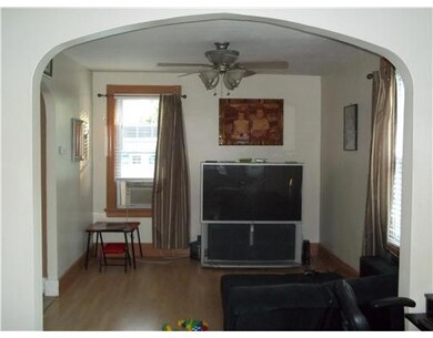 Den/Family/Great Room. Gorgeous period archways in