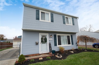 1065 E 348th St, Eastlake, OH 44095 - photo 2