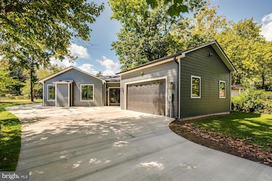 13711 Joyce Rd, Woodbridge, VA 22191 - photo 4