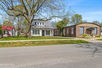 103 E Main st-29