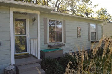 1410 Pecan St, Bonham, TX 75418 - photo 3