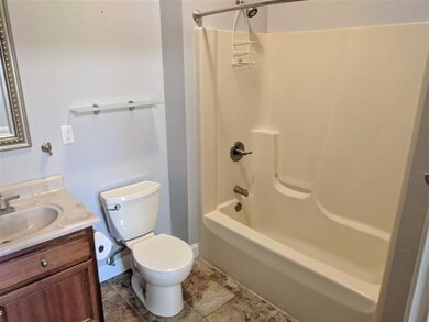 9 Simon St unit 202, Nashua, NH 03060 - photo 4