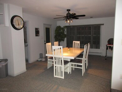 946 Lincoln St, Dickson City, PA 18519 - photo 4