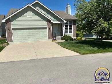 3601 SW Willow Brook Dr, Topeka, KS 66614 - photo 2