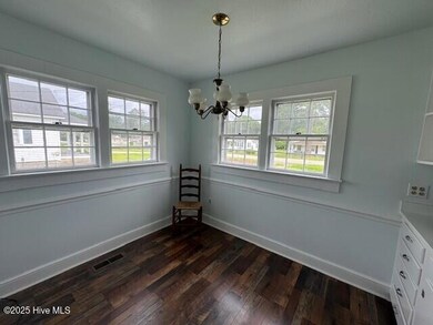 Kitchen Eating Area