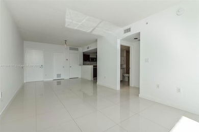 Metropolis at Dadeland unit 1402, Unincorporated Dade County, FL 33156 - photo 4