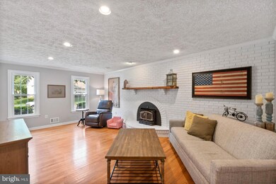 3125 Hannahs Pond Ln, Herndon, VA 20171 - photo 6