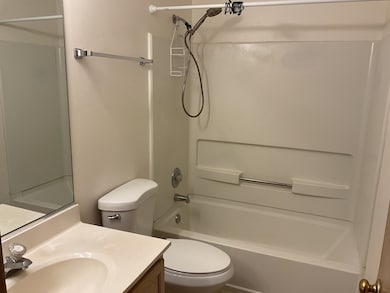 2196 Rossiter Pkwy, Plainfield, IL 60586 - photo 7