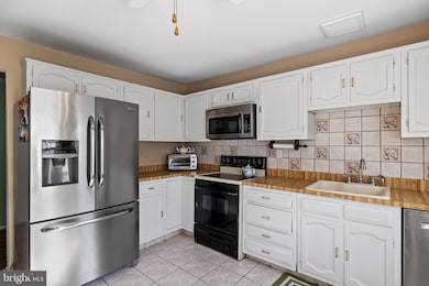 82 Buckingham Dr, Southampton, NJ 08088 - photo 6