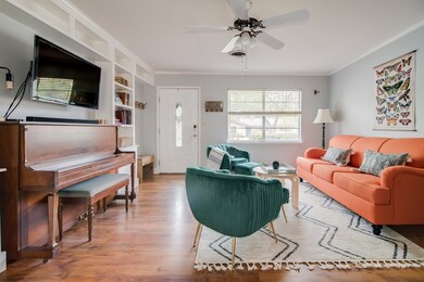 704 Sunset St, Fredericksburg, TX 78624 - photo 2