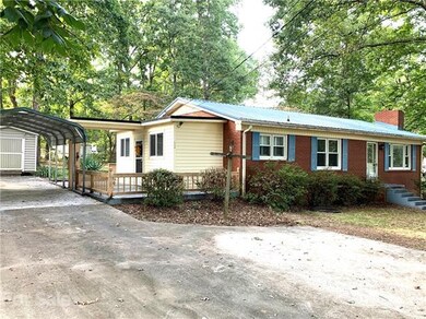 114 Roger Dr, Statesville, NC 28625 - photo 2