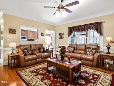 32 Bridgeport Cir, Clayton, NC 27527 - photo 4